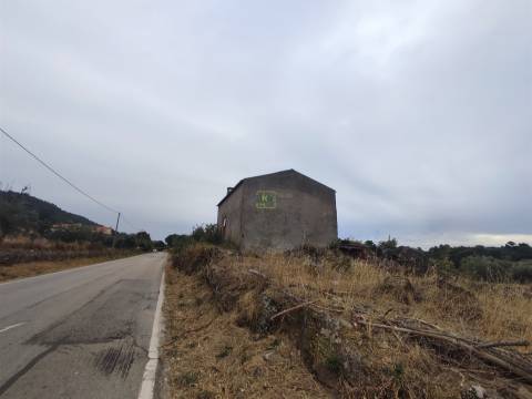 Quintinha mesmo á entrada de Penamacor!