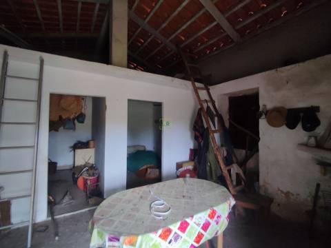 Quintinha mesmo á entrada de Penamacor!