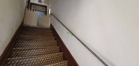 Moradia T4 com Quintal - Póvoa de Rio de Moinhos