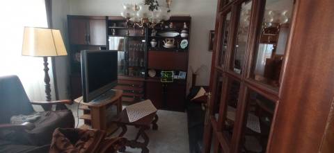 Moradia V6 no centro da Aldeia de Salvador.