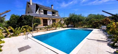 Moradia Isolada V4 - Piscina - Terreno 6000m2 - Castelo Branco