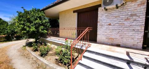 Moradia Isolada V4 - Piscina - Terreno 6000m2 - Castelo Branco