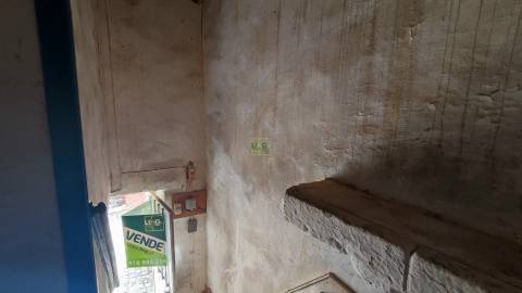 Casa na aldeia para reconstrução