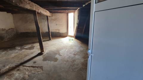 Casa na aldeia para reconstrução