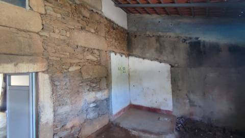 Casa na aldeia para reconstrução