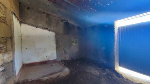 Casa na aldeia para reconstrução