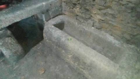 Casa na aldeia para reconstrução