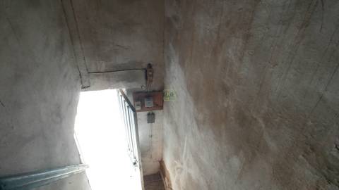 Casa na aldeia para reconstrução