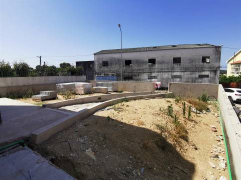 Moradia isolada T4+2 com Piscina