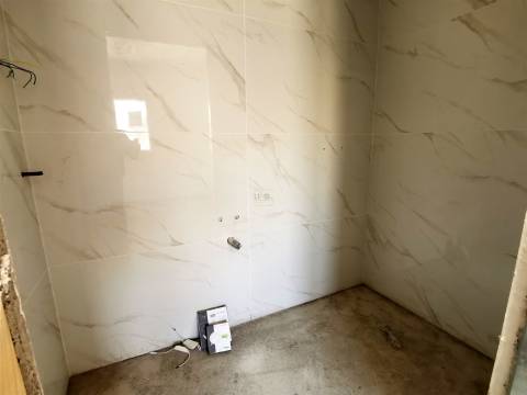 Moradia isolada T4+2 com Piscina