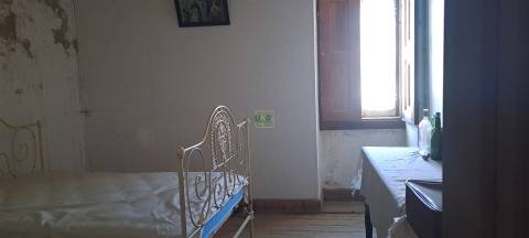 Moradia T6 no centro da Aldeia das Águas, Penamacor.