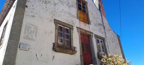 Moradia T6 no centro da Aldeia das Águas, Penamacor.