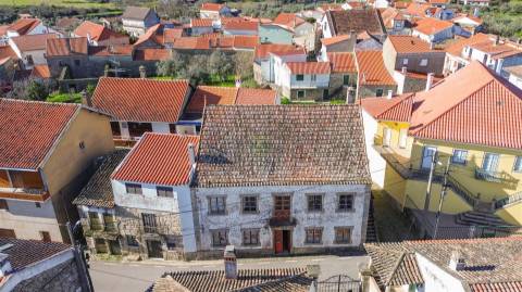 Moradia T6 no centro da Aldeia das Águas, Penamacor.