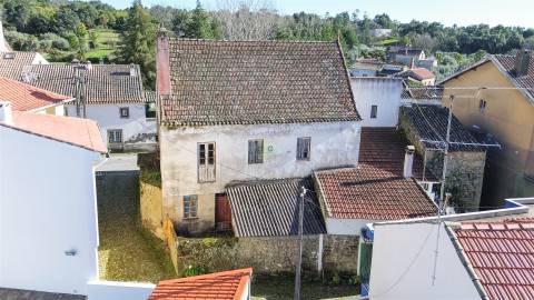 Moradia T6 no centro da Aldeia das Águas, Penamacor.