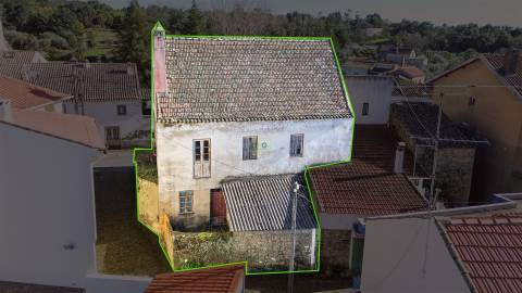 Moradia T6 no centro da Aldeia das Águas, Penamacor.