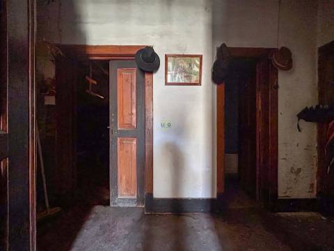 Moradia T6 no centro da Aldeia das Águas, Penamacor.