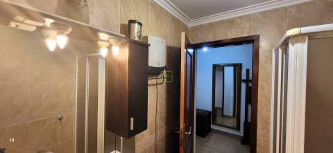 Moradia V3 - Renovada - Medelim