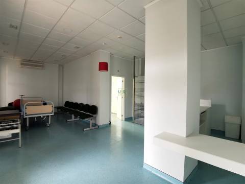 Loja com 285m2 na Qtª das Violetas, em Castelo Branco