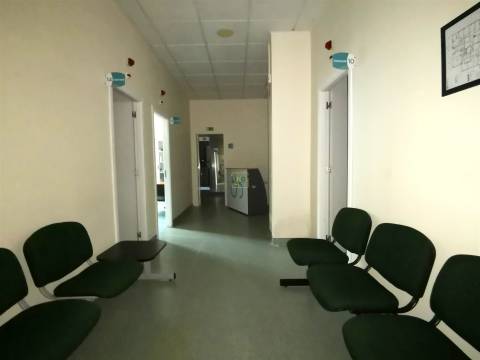 Loja com 285m2 na Qtª das Violetas, em Castelo Branco