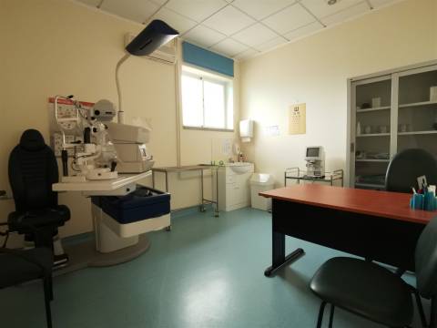 Loja com 285m2 na Qtª das Violetas, em Castelo Branco