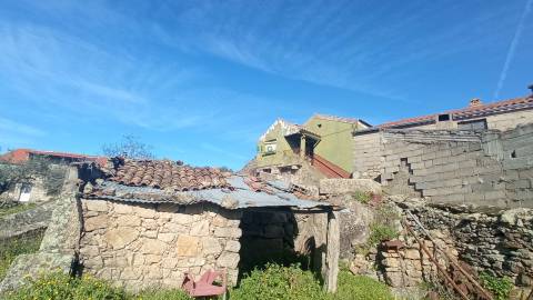 Propriedade Mista em Aldeia do Bispo.