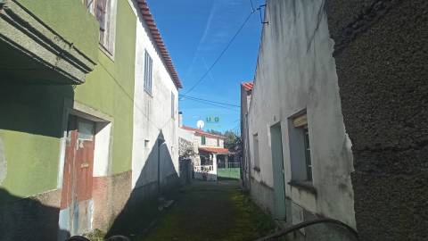 Propriedade Mista em Aldeia do Bispo.