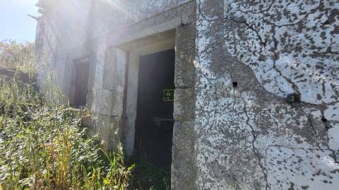 Quinta com casa e poço - 12,69ha - Quinta dos Carvalhos - Castelo Branco