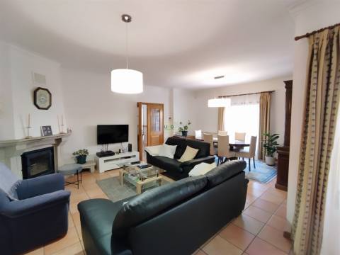 Moradia Geminada V3 na Qtª da Fontainha, Castelo Branco