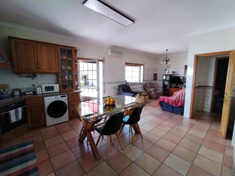 Moradia Geminada V3 na Qtª da Fontainha, Castelo Branco