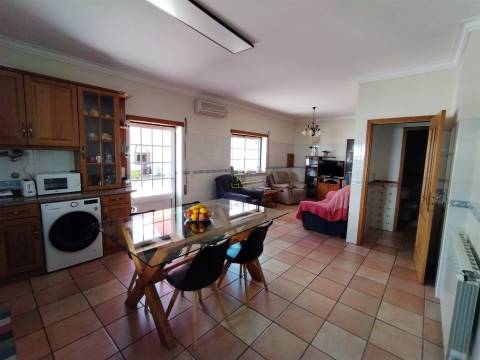 Moradia Geminada V3 na Qtª da Fontainha, Castelo Branco