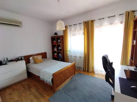 Moradia Geminada V3 na Qtª da Fontainha, Castelo Branco