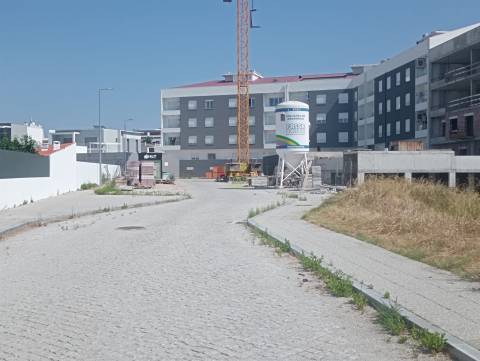 Lote de Terreno destinado a 31 estacionamentos privados