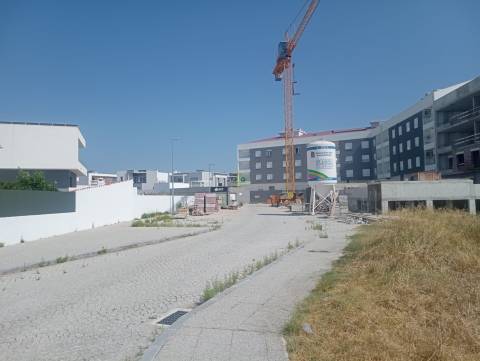 Lote de Terreno destinado a 31 estacionamentos privados