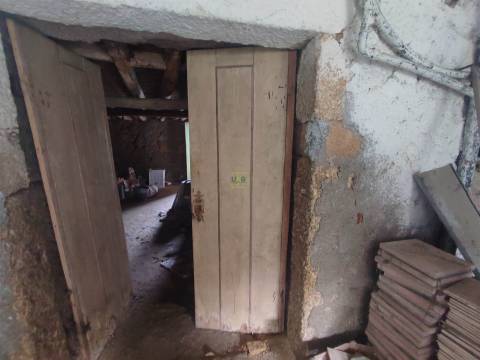 Moradia T2 para Restaurar