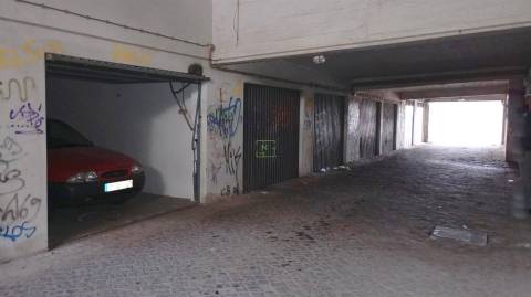 Garagem à venda na avenida Afonso Paiva s/n