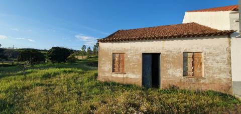 Moradia para venda na freguesia de Sarzedas