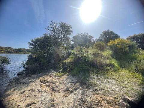 Terreno à venda , lugar Barragem Marechal Carmona s/n