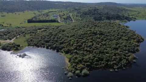 Terreno à venda , lugar Barragem Marechal Carmona s/n