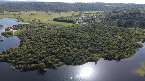 Terreno à venda , lugar Barragem Marechal Carmona s/n