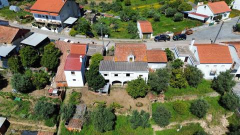 Moradia na Serrasqueira, Prédio Urbano, Prédio Rústico