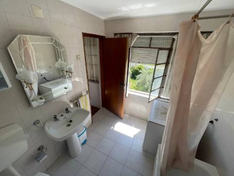 Moradia na Serrasqueira, Prédio Urbano, Prédio Rústico