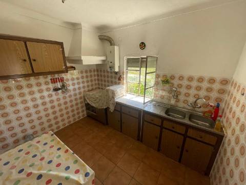 Moradia na Serrasqueira, Prédio Urbano, Prédio Rústico