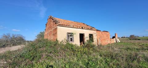 Quinta para venda, na freguesia de Toulões, Idanha-a-Nova