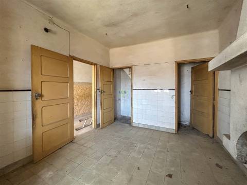 Moradia Rústica T4 em Aldeia de Santa Margarida