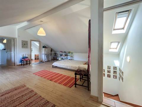 Fabulosa Quinta com 6 quartos - 2 casas legalizadas - A confinar com Ribeiro!