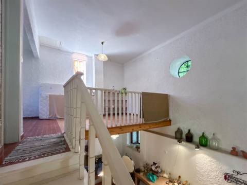 Fabulosa Quinta com 6 quartos - 2 casas legalizadas - A confinar com Ribeiro!