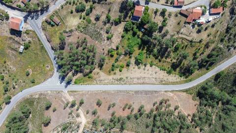 Quinta - 16960m2 com construção rural de 54m2