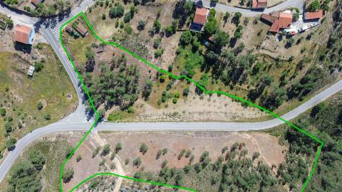 Quinta - 16960m2 com construção rural de 54m2