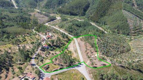 Quinta - 16960m2 com construção rural de 54m2