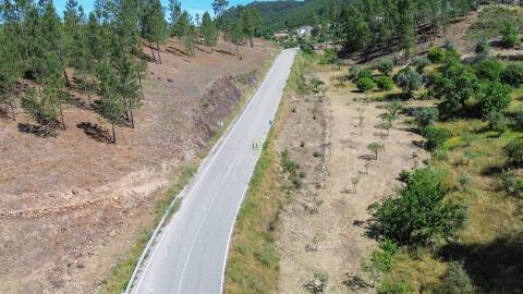 Quinta - 16960m2 com construção rural de 54m2